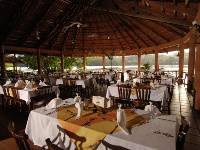 Laguna Lodge *
